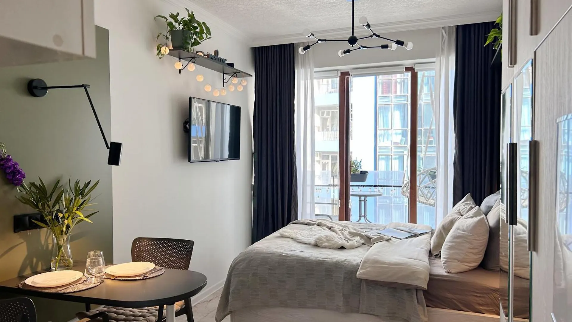 Lovely Home 바투미 아파트